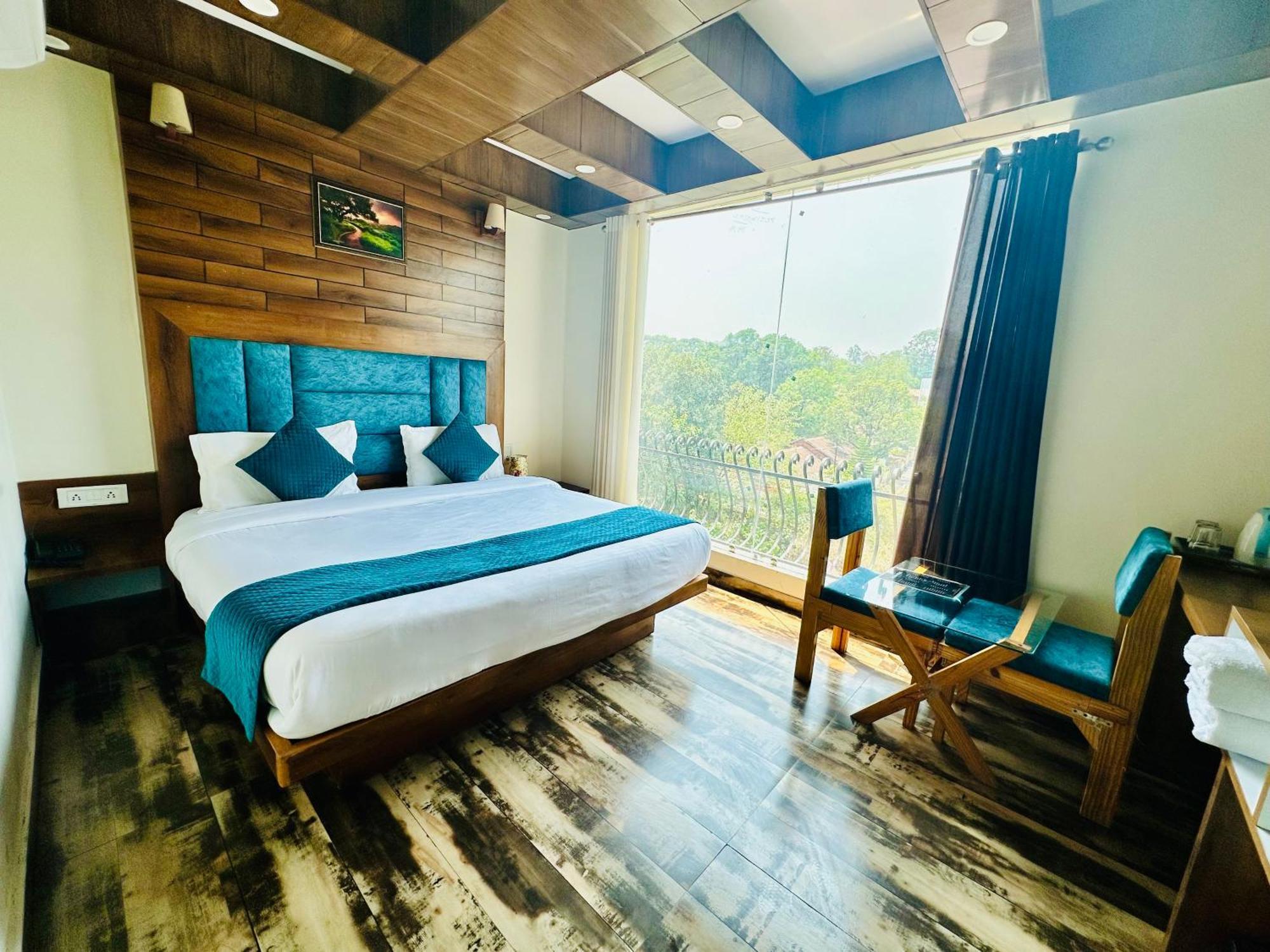Hotel Royal Orbit By Arony Hospitality Dehradun Exterior foto